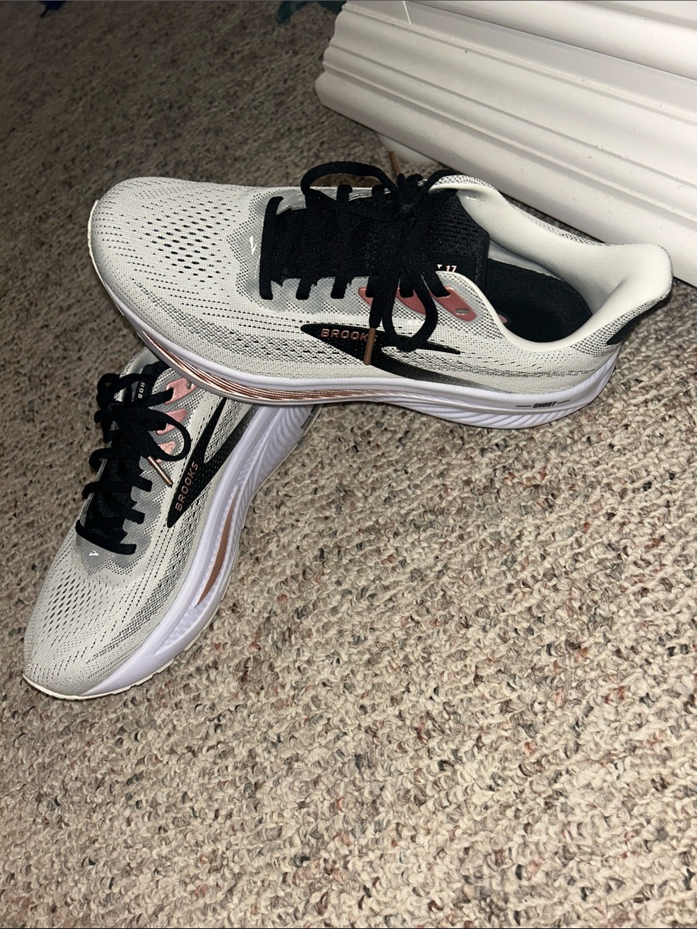 Brooks Women’s White Running Sneakers with Black and Pink Accents